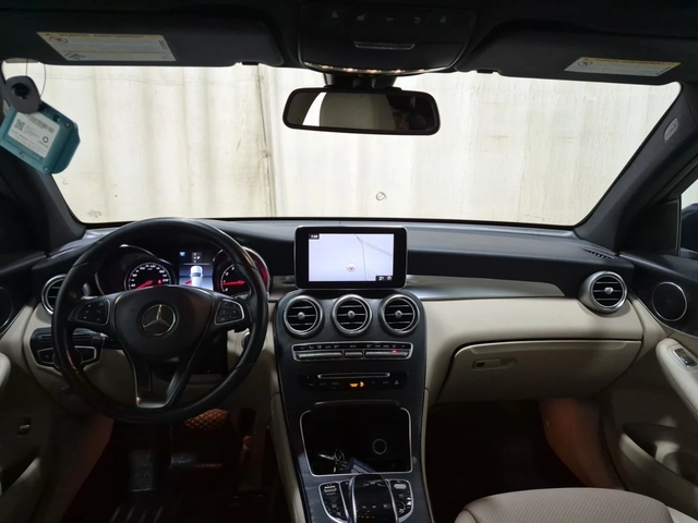 Mercedes-Benz GLC 300 * * CARFAX * * АВТО КРЕДИТ * * - автомобили, коли, обяви за нови и употребявани 5