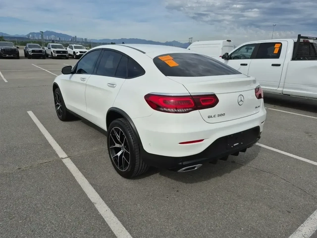 Mercedes-Benz GLC 300 2 КЛЮЧА * ПАНОРАМА * ПОДГРЕВИ * CARFAX - автомобили, коли, обяви за нови и употребявани 3