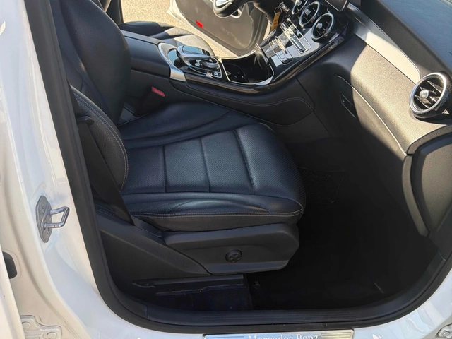 Mercedes-Benz GLC 300 * * CARFAX * * АВТО КРЕДИТ * * - автомобили, коли, обяви за нови и употребявани 8