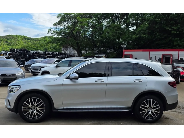 Mercedes-Benz GLC 300 - автомобили, коли, обяви за нови и употребявани 5