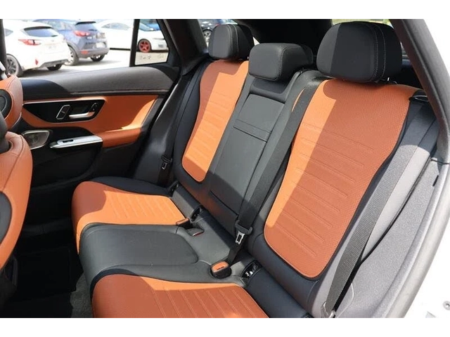 Mercedes-Benz GLC 300 4MATIC AMG LINE* DISTRONIC* BURMESTER* 360* PANO* - автомобили, коли, обяви за нови и употребявани 9