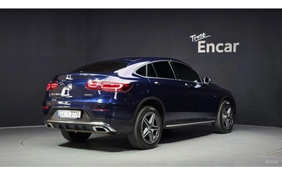 mercedes-benz-glc-300 - 1