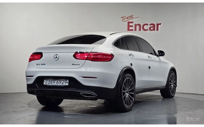 mercedes-benz-glc-300 - 1