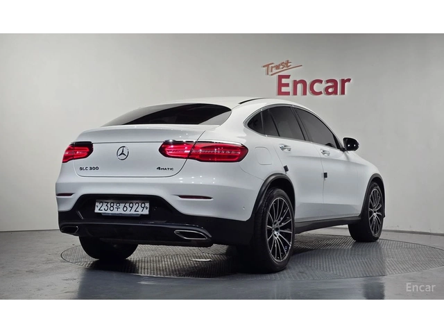 Mercedes-Benz GLC 300 AMG* LINE* BURMESTER* ДИСТРОНИК* ХЕДЪП* 360КАМЕРА* - автомобили, коли, обяви за нови и употребявани 1