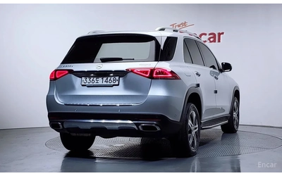 mercedes-benz-glc-300 - 1
