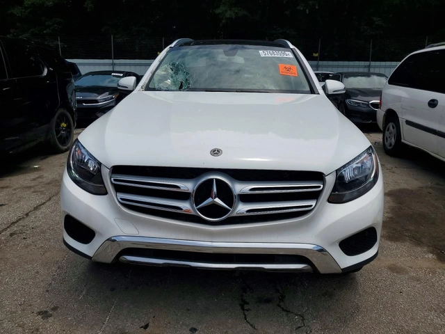 Mercedes-Benz GLC 300 4MATIC - автомобили, коли, обяви за нови и употребявани 4