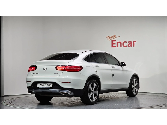 Mercedes-Benz GLC 300 4MATIC - автомобили, коли, обяви за нови и употребявани 3