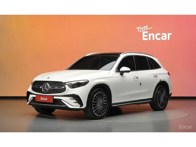 Mercedes-Benz GLC 300 4MATIC | AMG | DISTRONIC | BURMESTER - автомобили, коли, обяви за нови и употребявани 0
