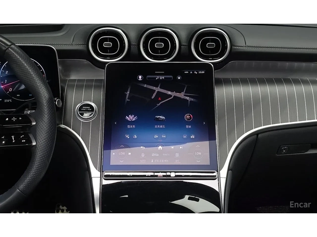 Mercedes-Benz GLC 300 4MATIC | AMG | DISTRONIC | BURMESTER - автомобили, коли, обяви за нови и употребявани 13