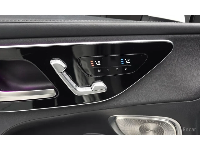 Mercedes-Benz GLC 300 4MATIC | AMG | DISTRONIC | BURMESTER - автомобили, коли, обяви за нови и употребявани 15