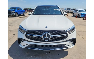 mercedes-benz-glc-300 - 1