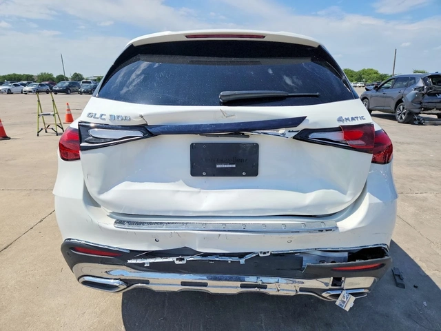 Mercedes-Benz GLC 300 * 4MATIC* - автомобили, коли, обяви за нови и употребявани 4