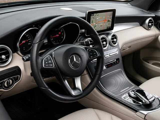 Mercedes-Benz GLC 300 4MATIC AMG Line - автомобили, коли, обяви за нови и употребявани 6
