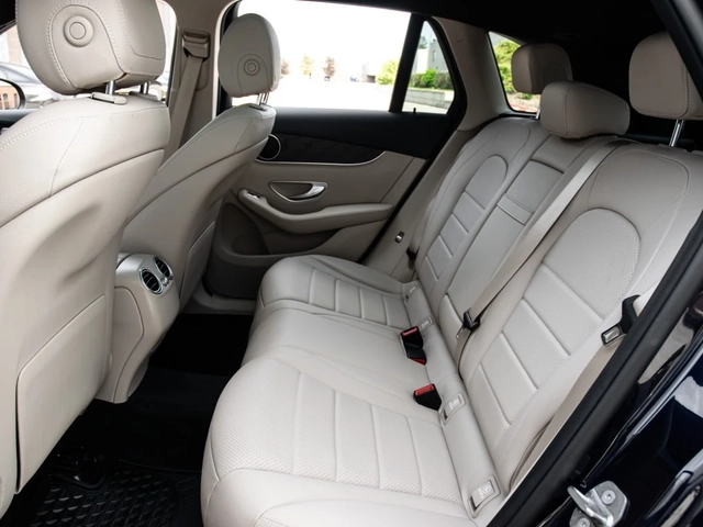 Mercedes-Benz GLC 300 4MATIC AMG Line - автомобили, коли, обяви за нови и употребявани 8