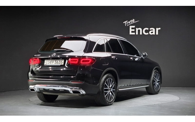 mercedes-benz-glc-300 - 1