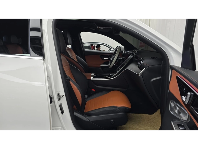 Mercedes-Benz GLC 300 4MATIC Coupe - автомобили, коли, обяви за нови и употребявани 10