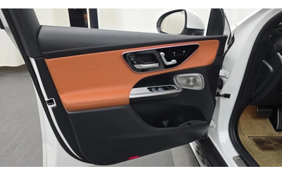 Mercedes-Benz GLC 300 4MATIC Coupe - автомобили, коли, обяви за нови и употребявани 8