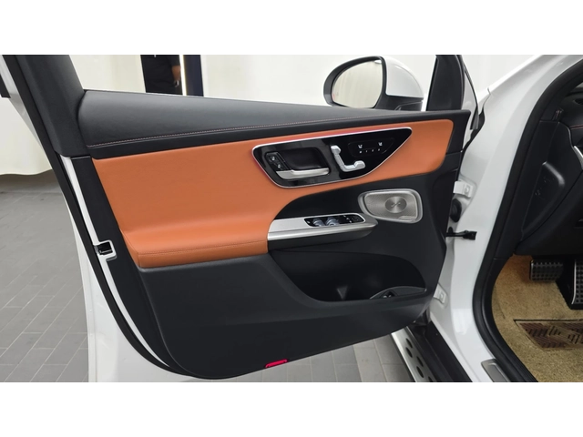 Mercedes-Benz GLC 300 4MATIC Coupe - автомобили, коли, обяви за нови и употребявани 8