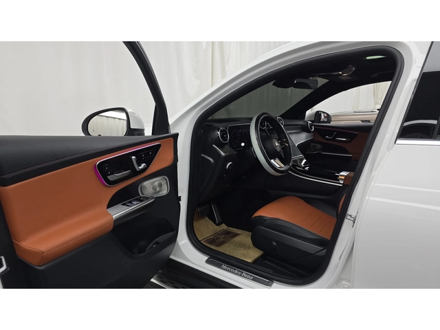 Mercedes-Benz GLC 300 4MATIC Coupe - автомобили, коли, обяви за нови и употребявани 9