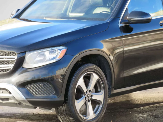 Mercedes-Benz GLC AMG w/ Navi CarPlay Sunroof * No Accident - автомобили, коли, обяви за нови и употребявани 1