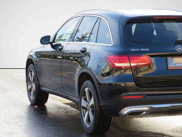 Mercedes-Benz GLC AMG w/ Navi CarPlay Sunroof * No Accident - автомобили, коли, обяви за нови и употребявани 7