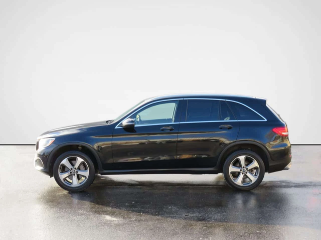 Mercedes-Benz GLC AMG w/ Navi CarPlay Sunroof * No Accident - автомобили, коли, обяви за нови и употребявани 8