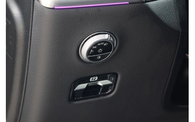 Mercedes-Benz GLC AMG LINE* 4MATIC* 360* PANO* LANE* DISTRO - автомобили, коли, обяви за нови и употребявани 9