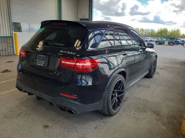 Mercedes-Benz GLC 63 AMG S * BURMESTER * 360 * PANO * CARFAX - автомобили, коли, обяви за нови и употребявани 2