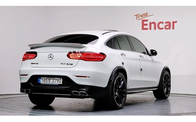 mercedes-benz-glc-63-amg - 2