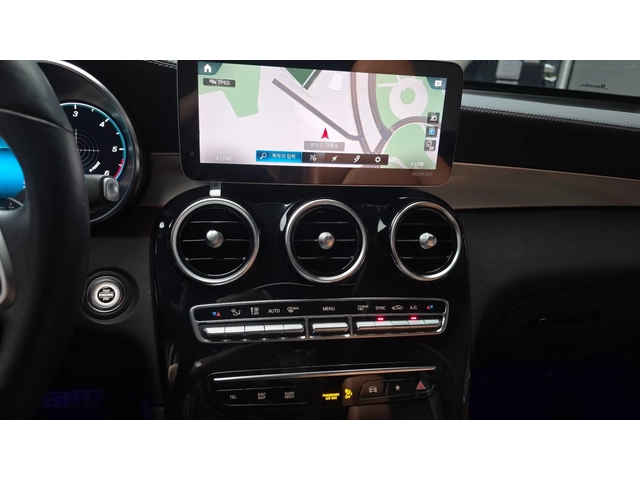 Mercedes-Benz GLC GLC 220 d 4MATIC | HUD | 360  камера | Панорама - автомобили, коли, обяви за нови и употребявани 12