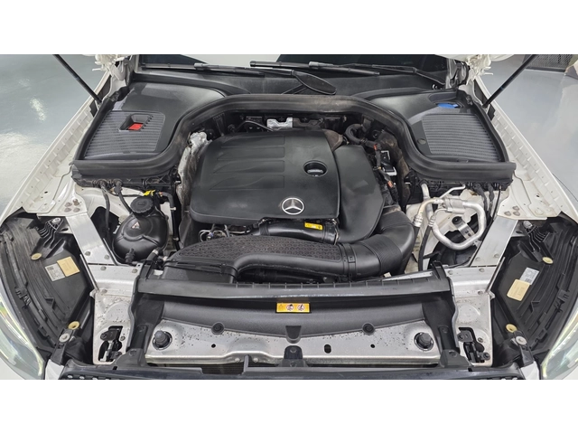 Mercedes-Benz GLC GLC300 4MATIC | HUD | 360  камера | Панорама - автомобили, коли, обяви за нови и употребявани 6