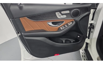 Mercedes-Benz GLC GLC300 4MATIC | HUD | 360  камера | Панорама - автомобили, коли, обяви за нови и употребявани 8
