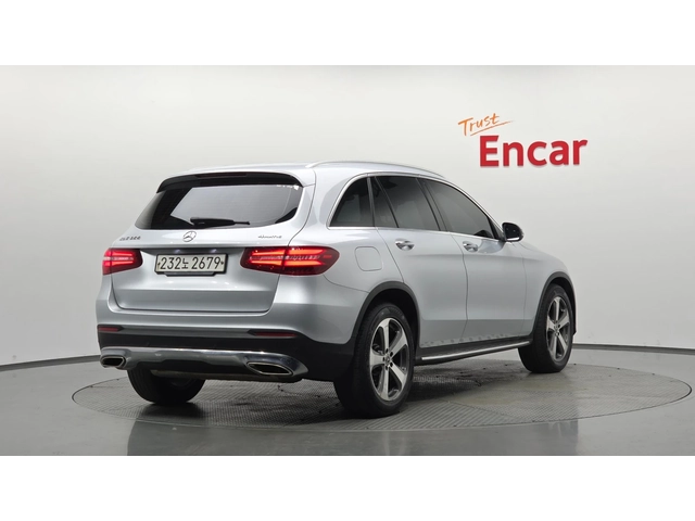 Mercedes-Benz GLC GLC300 4MATIC | Кожа | Memory | LED - автомобили, коли, обяви за нови и употребявани 1