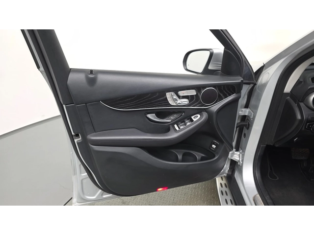 Mercedes-Benz GLC GLC300 4MATIC | Кожа | Memory | LED - автомобили, коли, обяви за нови и употребявани 7