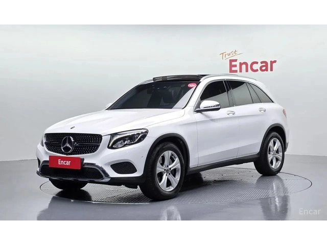 Mercedes-Benz GLC GLC220 d 4MATIC | Панорама | Кожа | Memory - автомобили, коли, обяви за нови и употребявани 0