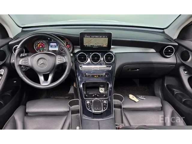 Mercedes-Benz GLC GLC220 d 4MATIC | Панорама | Кожа | Memory - автомобили, коли, обяви за нови и употребявани 4
