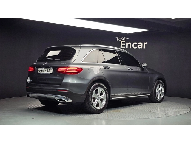 Mercedes-Benz GLC GLC220 d 4MATIC | Панорама | Кожа | Memory - автомобили, коли, обяви за нови и употребявани 1
