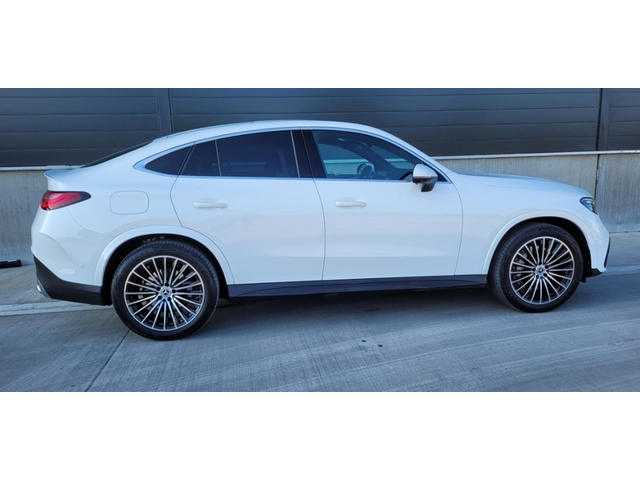 Mercedes-Benz GLC GLC 220d 4Matic AMG Line - автомобили, коли, обяви за нови и употребявани 4