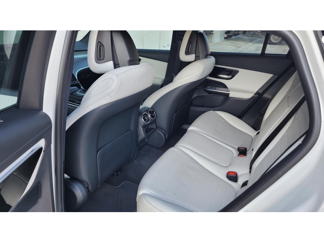 Mercedes-Benz GLC GLC 220d 4Matic AMG Line - автомобили, коли, обяви за нови и употребявани 9