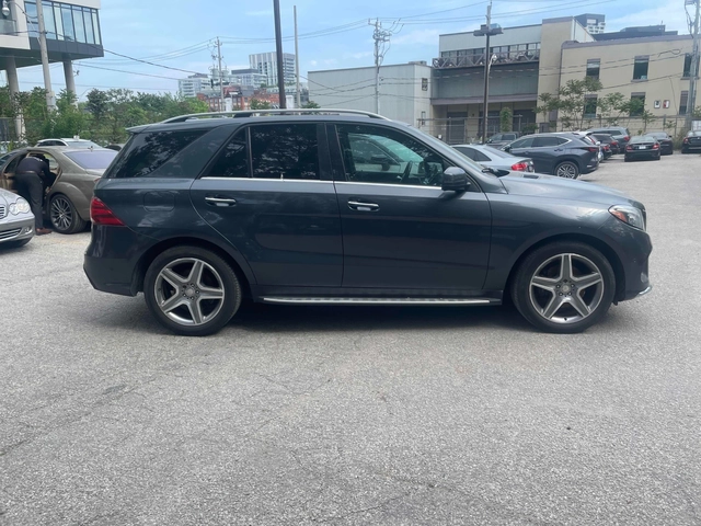 Mercedes-Benz GLE 350 D * AMG * 360 * PANO * CARFAX * - автомобили, коли, обяви за нови и употребявани 1