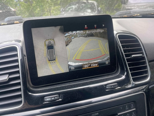 Mercedes-Benz GLE 350 D * AMG * 360 * PANO * CARFAX * - автомобили, коли, обяви за нови и употребявани 8