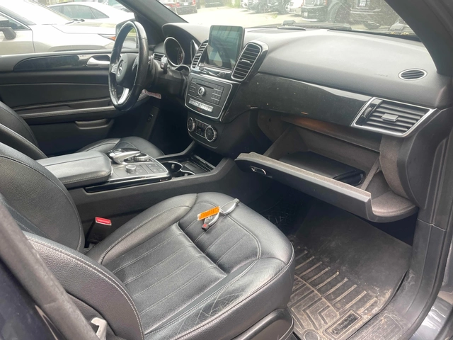 Mercedes-Benz GLE 350 D * AMG * 360 * PANO * CARFAX * - автомобили, коли, обяви за нови и употребявани 9