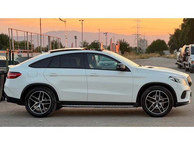 Mercedes-Benz GLE 350 d= Coupe= 4Matic= AMG= Panorama= Camera= Premium= - автомобили, коли, обяви за нови и употребявани 3