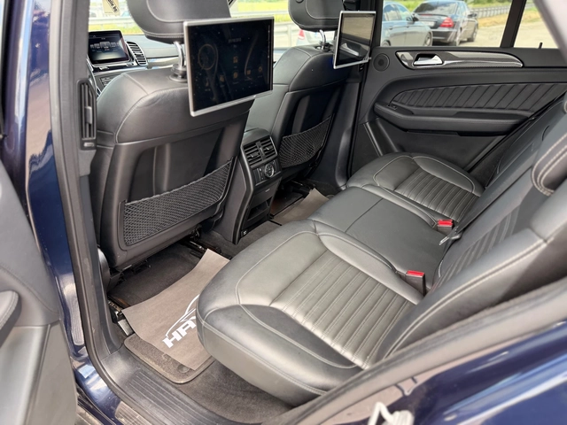 Mercedes-Benz GLE 350 d= 4Matic= AMG= Carbon Pack= HUD= 3xTV= Панорама= - автомобили, коли, обяви за нови и употребявани 11