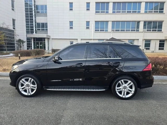 Mercedes-Benz GLE 350 D 4Matic - САМО 30% АВАНС - автомобили, коли, обяви за нови и употребявани 5