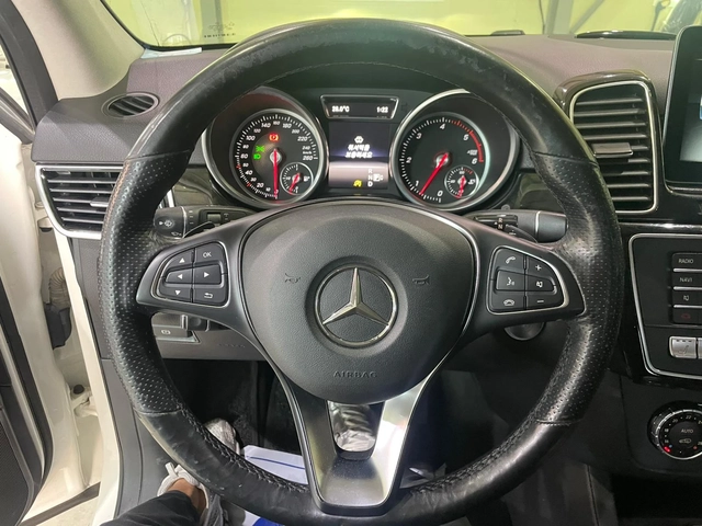 Mercedes-Benz GLE 350 d 4 Matic ! AMG Line ! - автомобили, коли, обяви за нови и употребявани 13