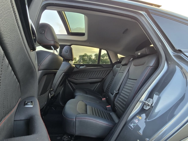 Mercedes-Benz GLE 350 * AMG 6.3 * PANO* Harman Kardon* 360* - автомобили, коли, обяви за нови и употребявани 9