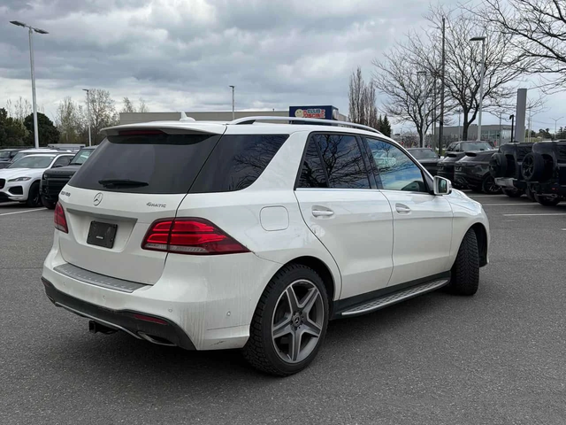 Mercedes-Benz GLE 400 ПОДГРЕВИ * ПАНО * KEYLESS * CARFAX - автомобили, коли, обяви за нови и употребявани 2