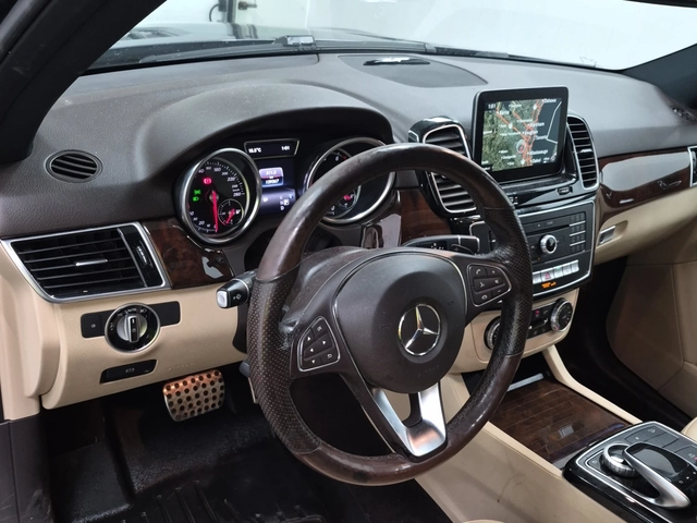 Mercedes-Benz GLE 400 2 КЛЮЧА * СЕРВИЗНА ИСТ * ПАНОРАМА * CARFAX - автомобили, коли, обяви за нови и употребявани 11