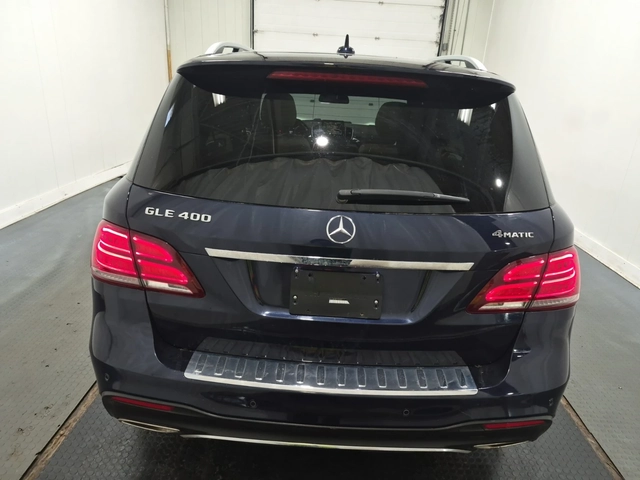 Mercedes-Benz GLE 400 2 КЛЮЧА * СЕРВИЗНА ИСТ * ПАНОРАМА * CARFAX - автомобили, коли, обяви за нови и употребявани 4